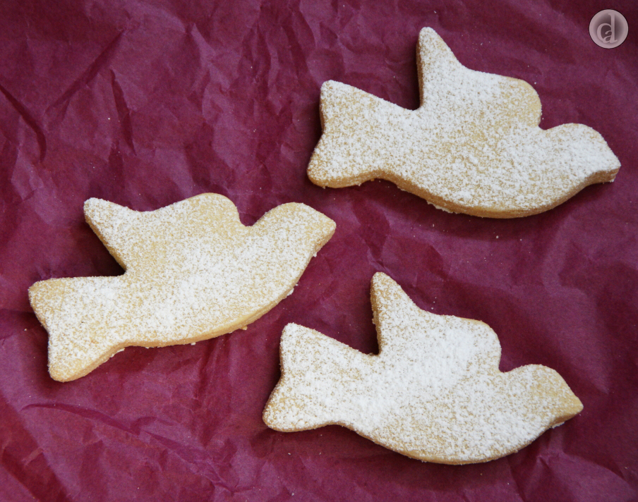 Lemon & Macadamia Shortbread doves