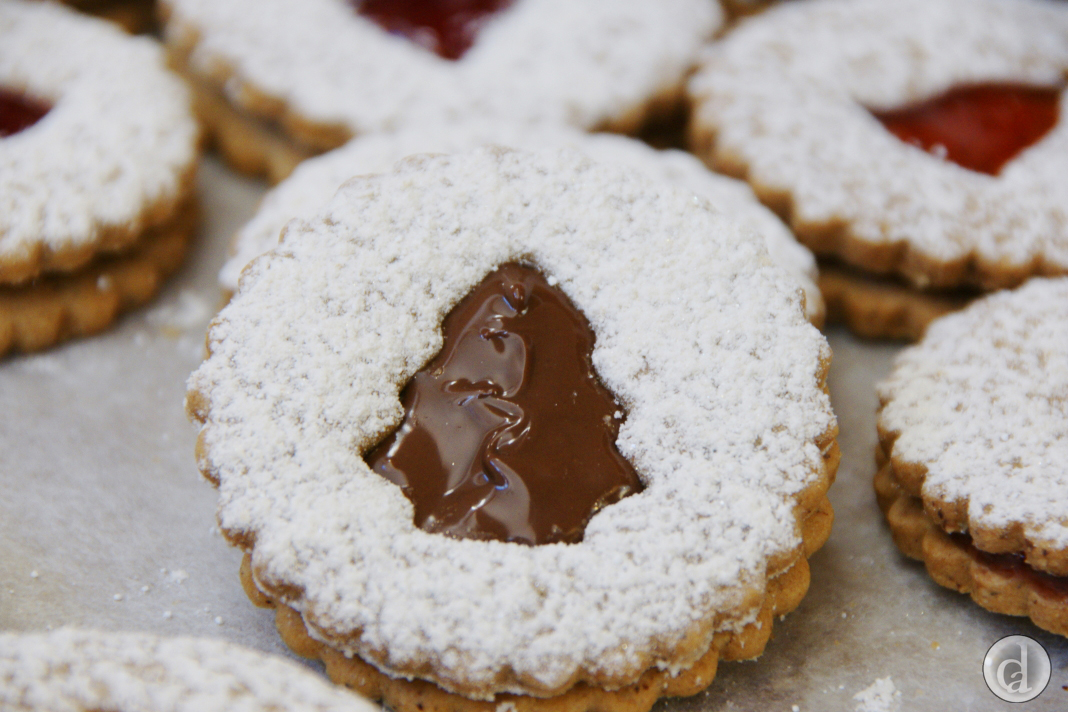 Filled with a 50:50 mix of Nutella & milk chocolate