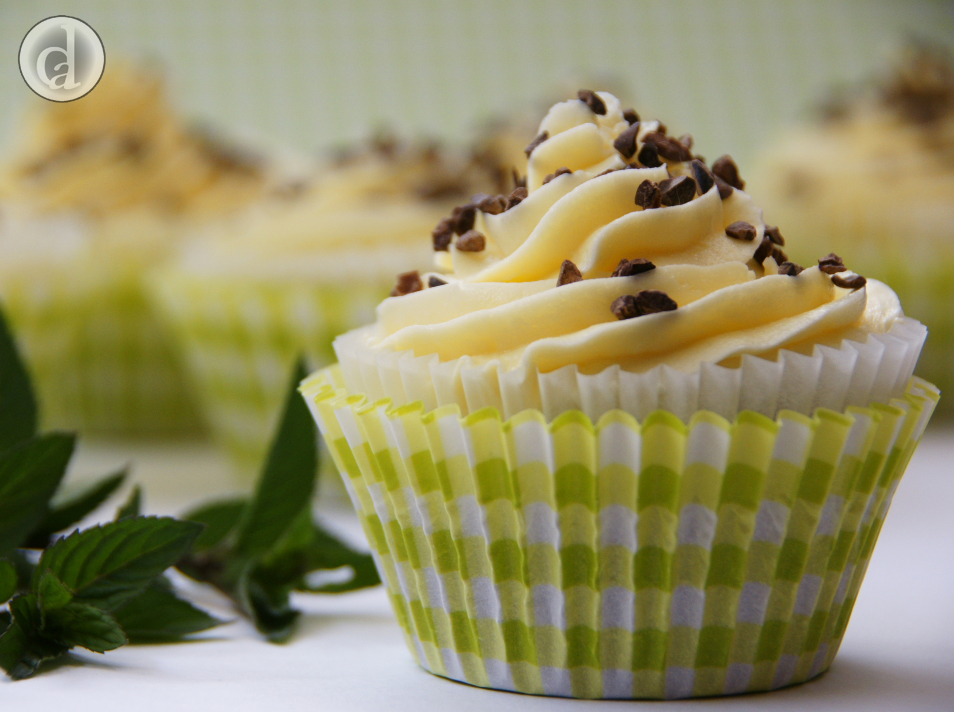 With Mint Buttercream icing & cocoa nibs choccupcake200011