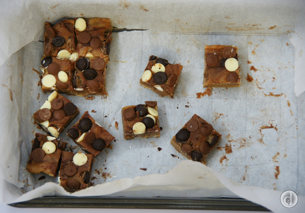 An easy no bake slice