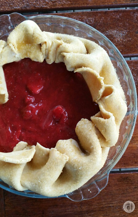 Rustic Strawberry & Rhubarb pie